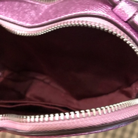 😊 Coach Heart Crossbody Silver/Metallic Lilac - Picture 9 of 11